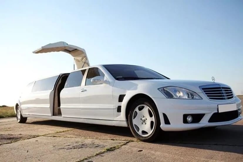 029 Лімузин на весілля Mercedes W221 S63 білий