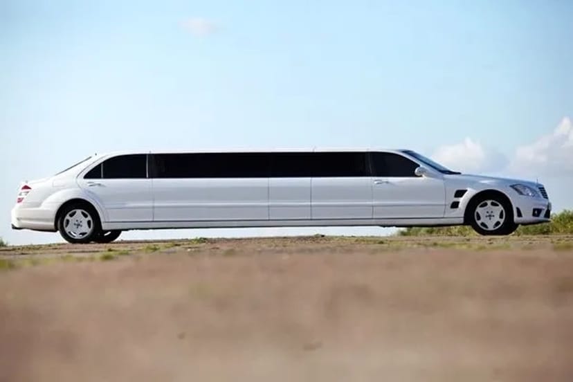 029 Лімузин на весілля Mercedes W221 S63 білий