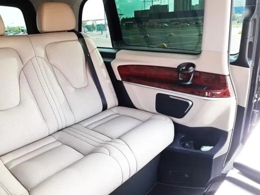 363 Мікроавтобус на весілля трансфер Mercedes Benz V class