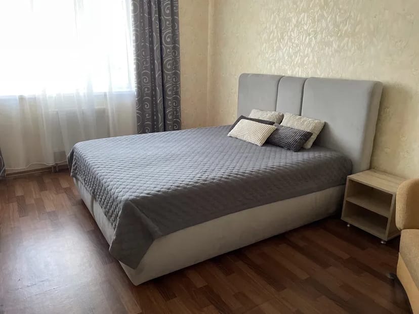 Однокімнатна квартира, подобово Глеваха/Вартість включає проживання 2-х осіб.