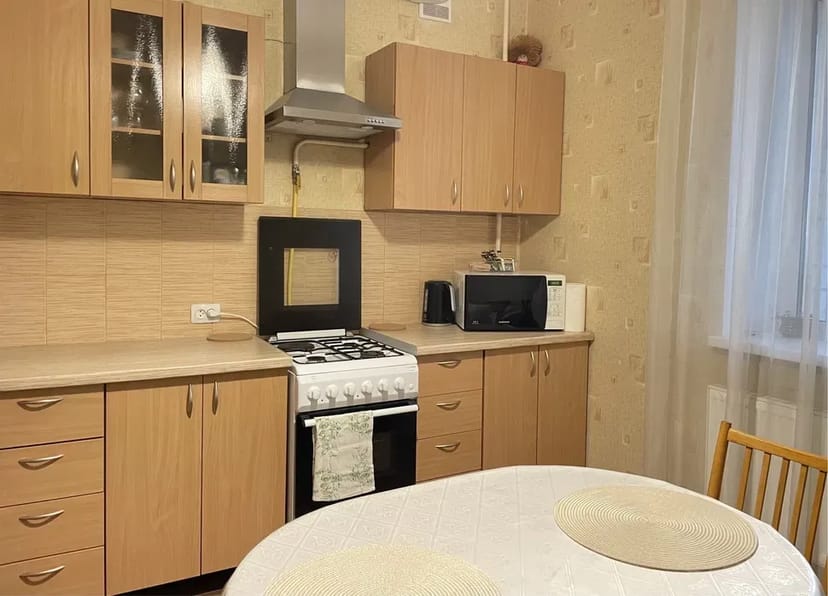 Однокімнатна квартира, подобово Глеваха/Вартість включає проживання 2-х осіб.