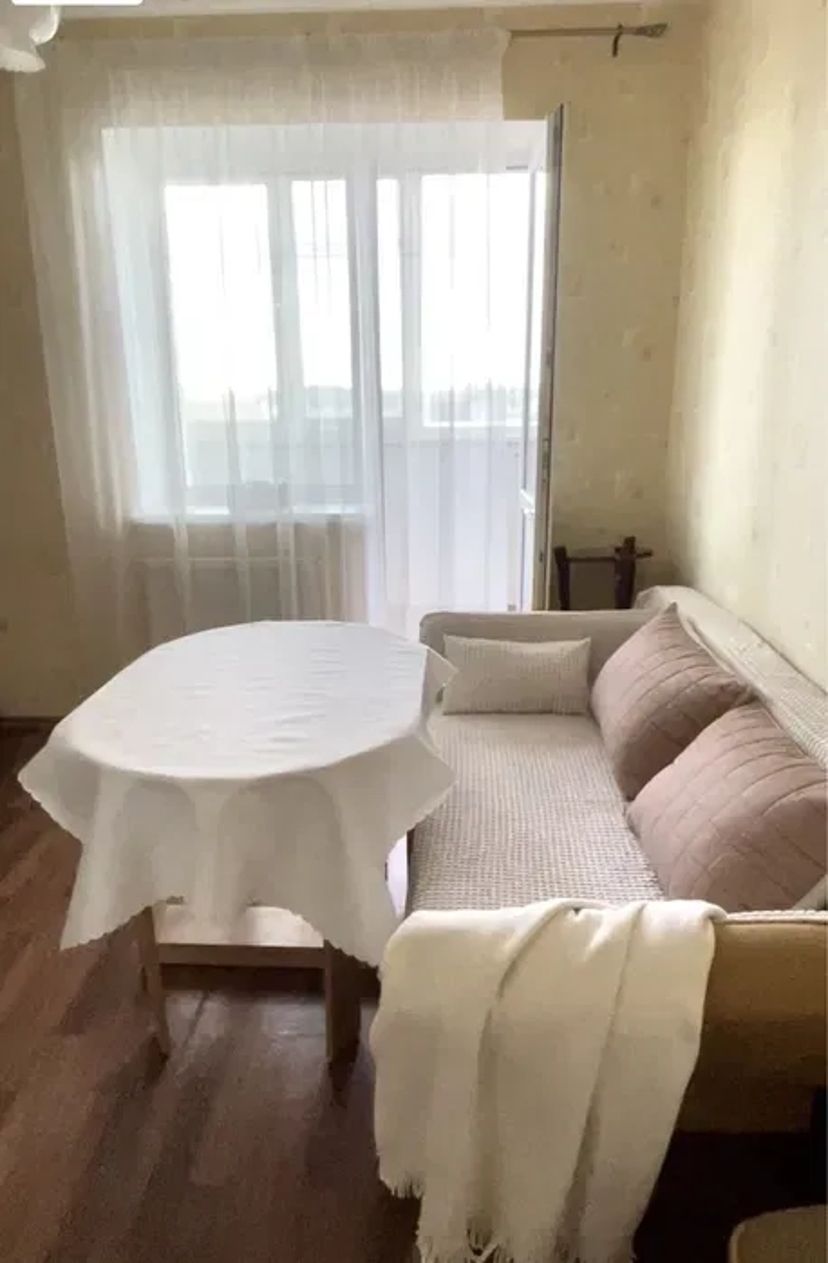 Однокімнатна квартира, подобово Глеваха/Вартість включає проживання 2-х осіб.