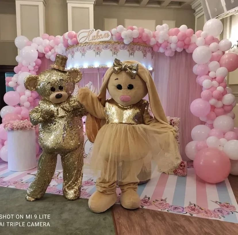 Виписка з пологового будинку, зустріч, білий ведмедик.