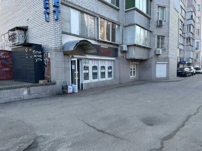 Фасадне приміщення 180 м2 на бульварі Незалежності