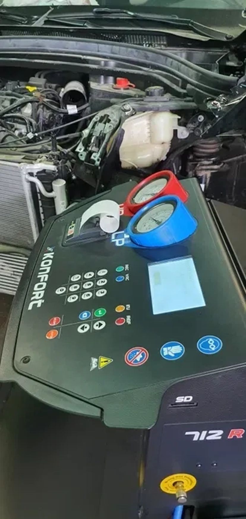 Заправка та ремонт авто кондиціонера. Діагностика Чистка. Промивання.