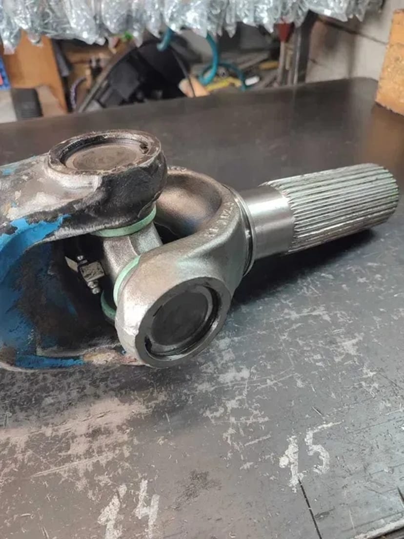 Ремонт карданного валу, кардана, карданних валів, балансування