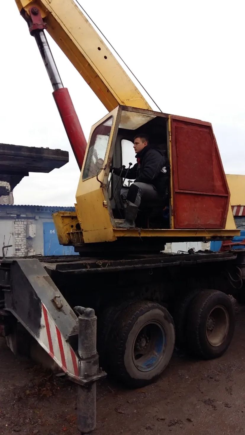 Автокран 25т 30т 50т + 100т-200т по договоренности