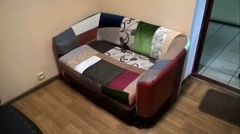 Перетяжка та ремонт м'яких меблів, стиль "Pagework"