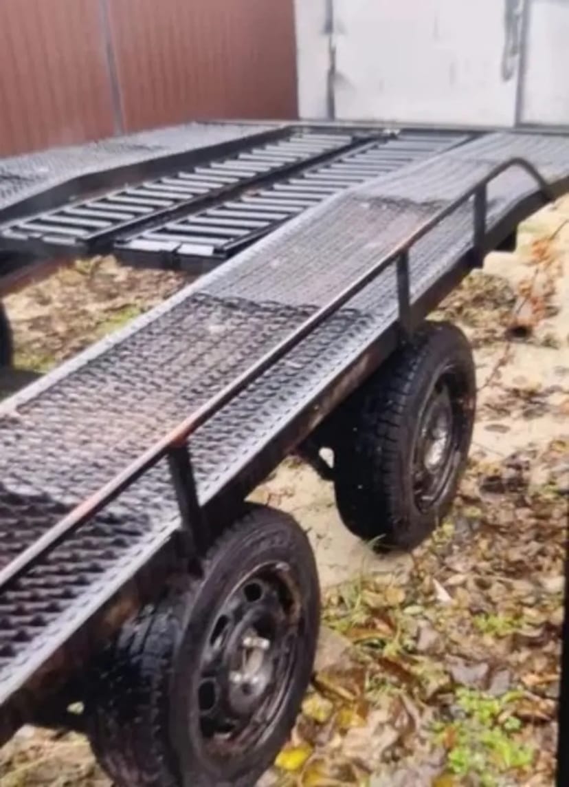 Двовісний лафет для перевезення авто, техніки чи вантажів