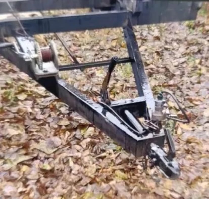 Двовісний лафет для перевезення авто, техніки чи вантажів