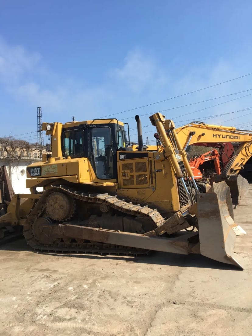 Послуги бульдозера Caterpillar D6T
