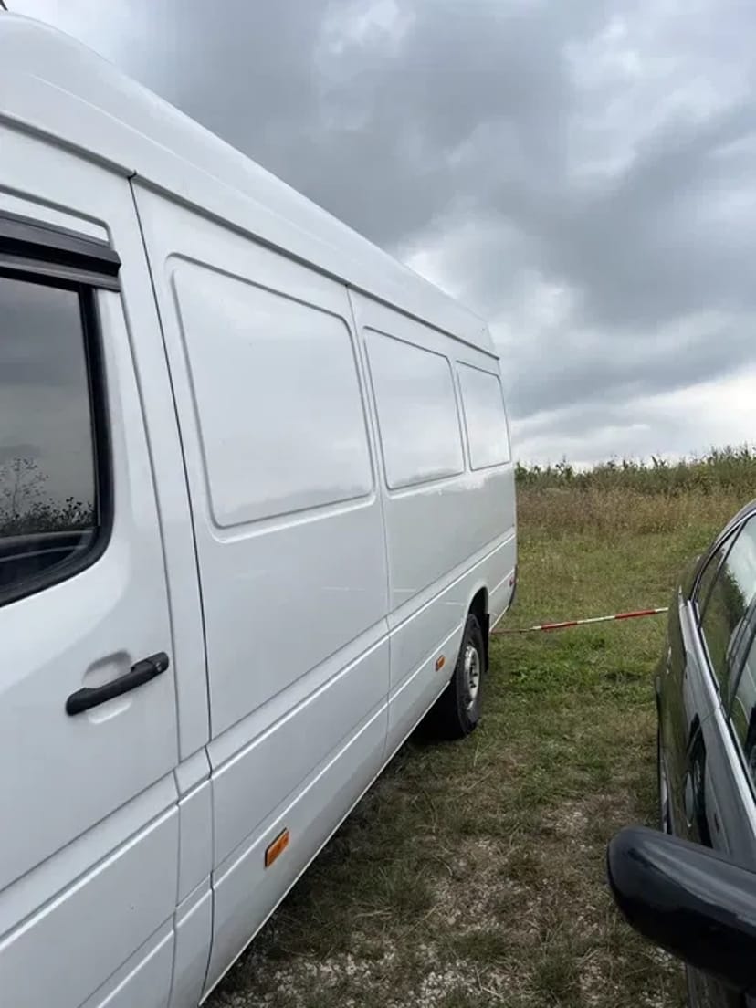 Вантажні перевезення: Швидко, Дбайливо, Доступно.