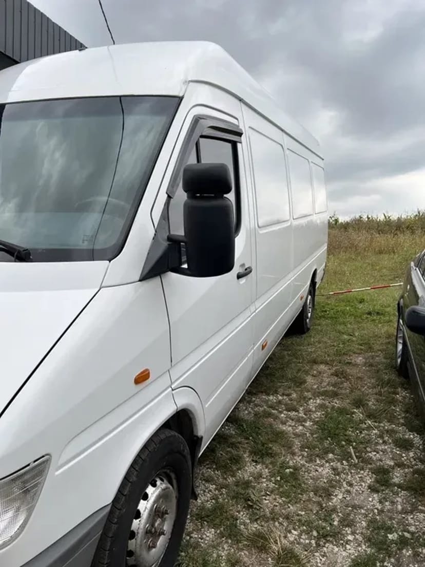 Вантажні перевезення: Швидко, Дбайливо, Доступно.