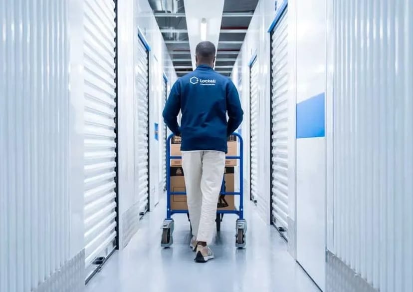 Склад зберігання речей, комора, гараж, бокс, контейнер комірка