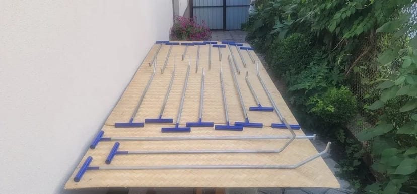 Виробництво та продаж інструменту для видалення вм'ятин без фарбування.