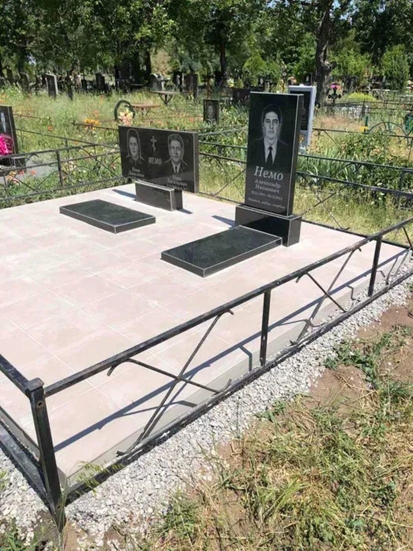 Гранитные Памятники, Оградки. Полный пакет Ритуальных Услуг.