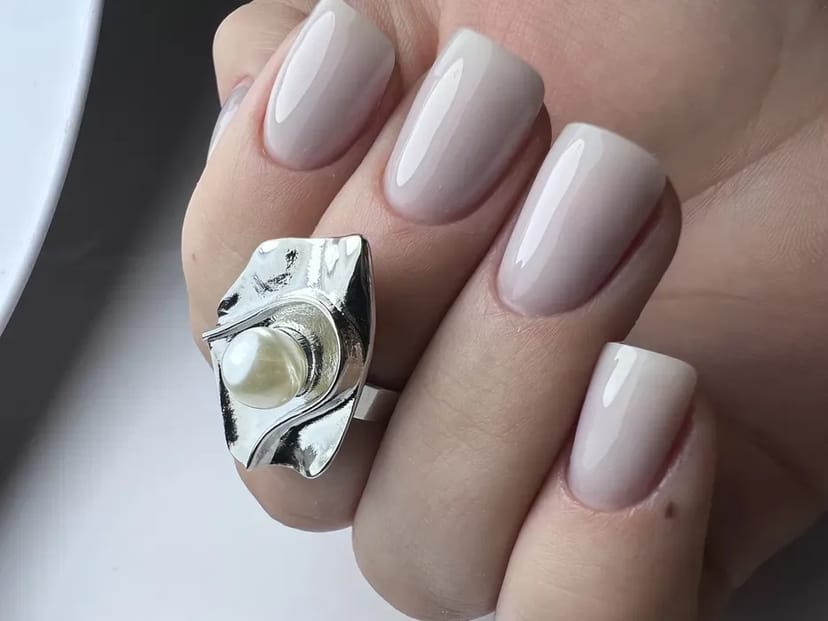 Нарощення нігтів/Манікюр комплекс/корекція гелем,салон краси