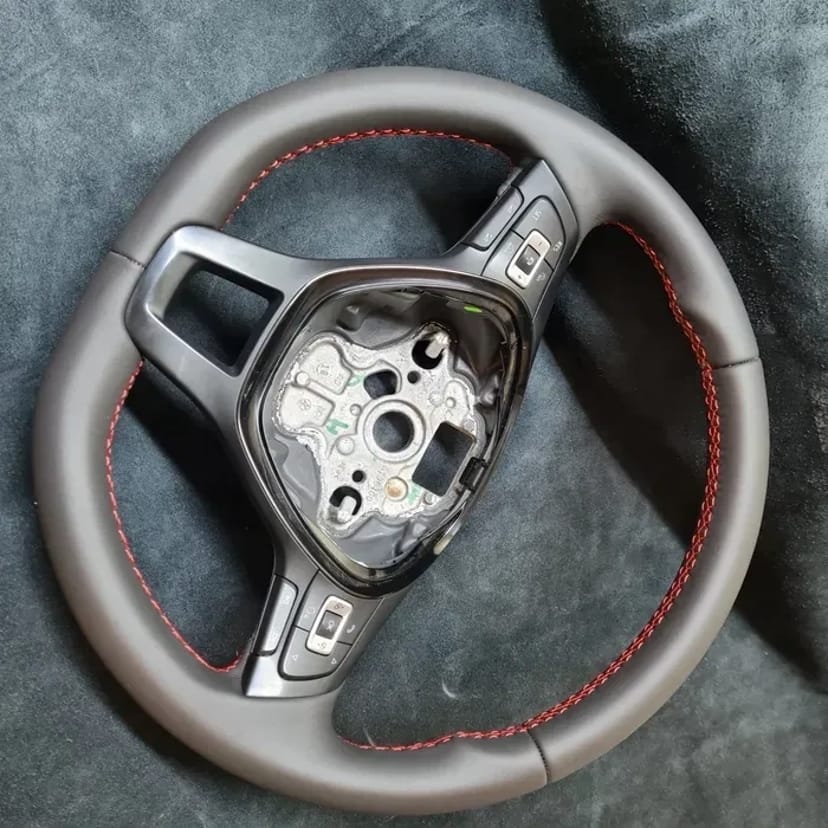 Перетяжка руля керма , можно поштою. Якісно та професійно