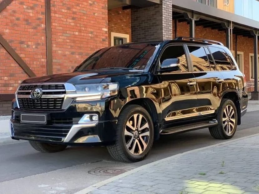 057 Джип на весілля Toyota Land Cruiser 200
