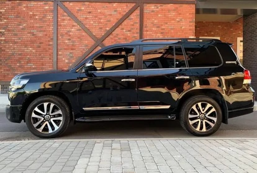 057 Джип на весілля Toyota Land Cruiser 200
