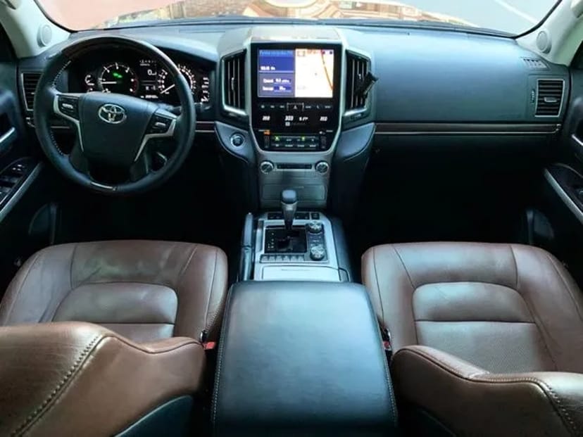 057 Джип на весілля Toyota Land Cruiser 200