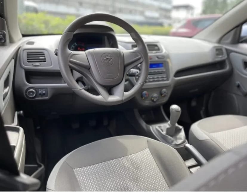 Практичний авто Равон Р4 довгостроково.
