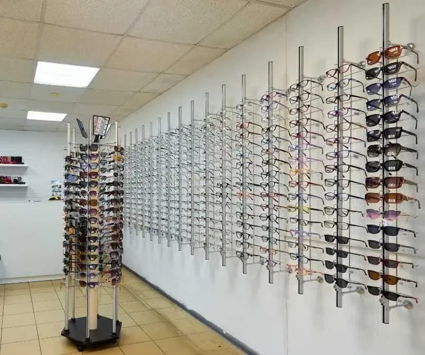 Стійка, стенд, вітрина для окулярів з замком Silver Eye