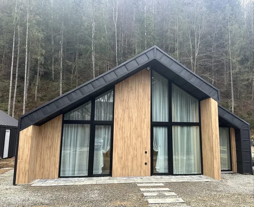 Новий сучасний будинок Яремче