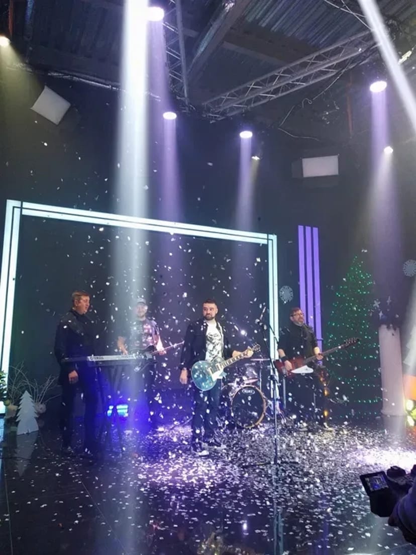 Сцена мобільна 8х6м, звук, світло, екран