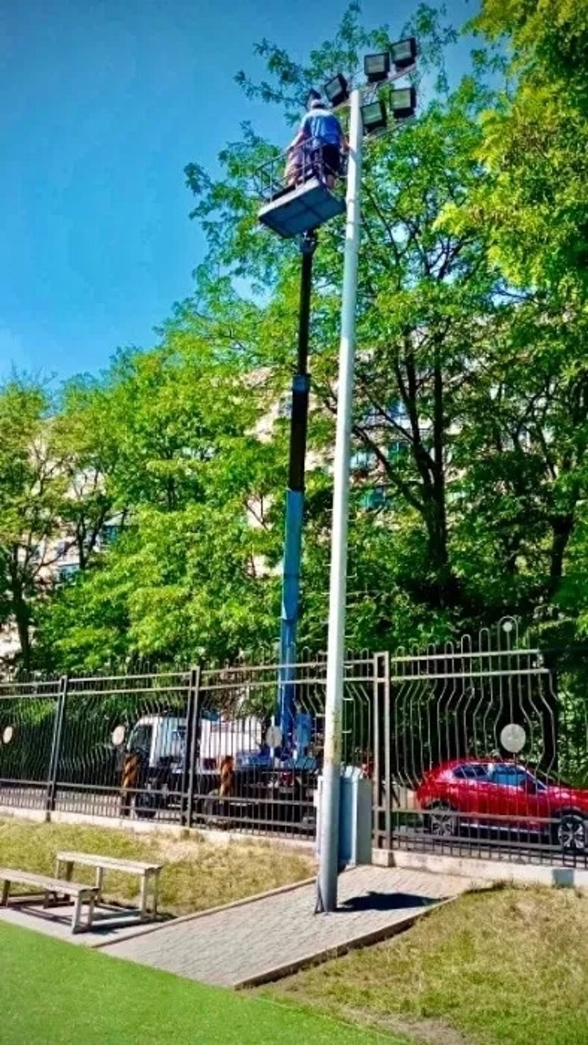 Автовишка 19 м на базі вантажного авто Mitsubishi