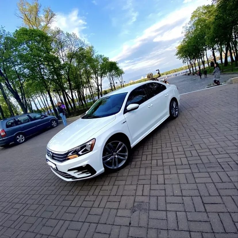 Трансфер/авто на весілля Passat b8 r-line Кропивницький
