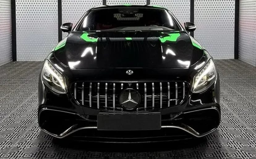 217 Mercedes-Benz W217 S560 AMG Coupe чорний без водія