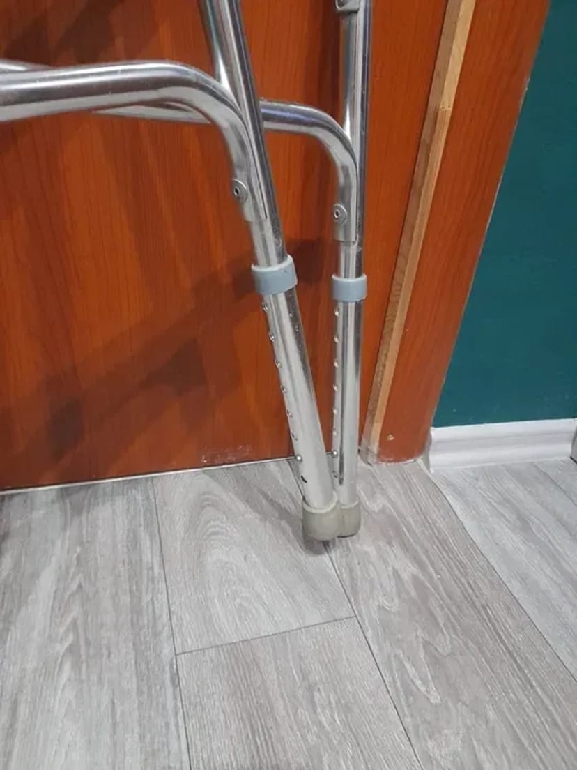 Ходунки для дорослих