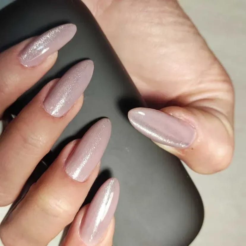 Манікюр, нарощення. Площа Севастопольська Світло є