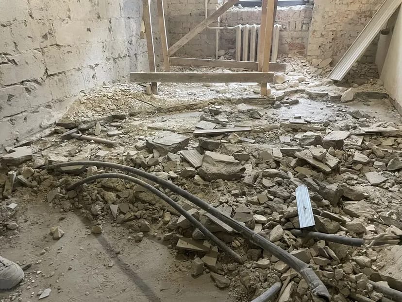 Демонтаж стін,плитки,штукатурки, будівель, сантехкабіни, стяжки, стін