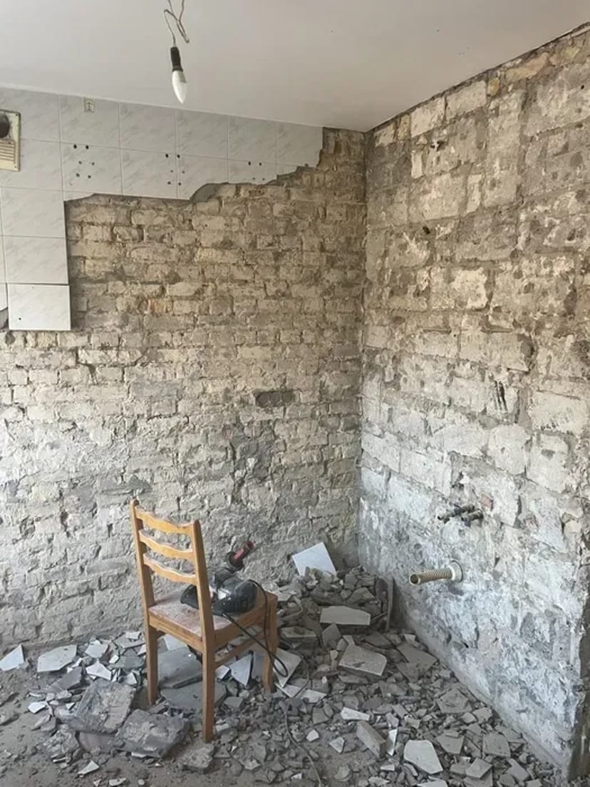 Демонтаж стін,плитки,штукатурки, будівель, сантехкабіни, стяжки, стін