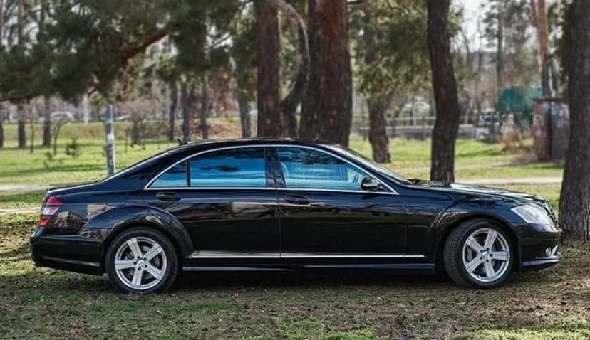 095 Авто на весілля Vip-авто Mercedes W221 S550L AMG