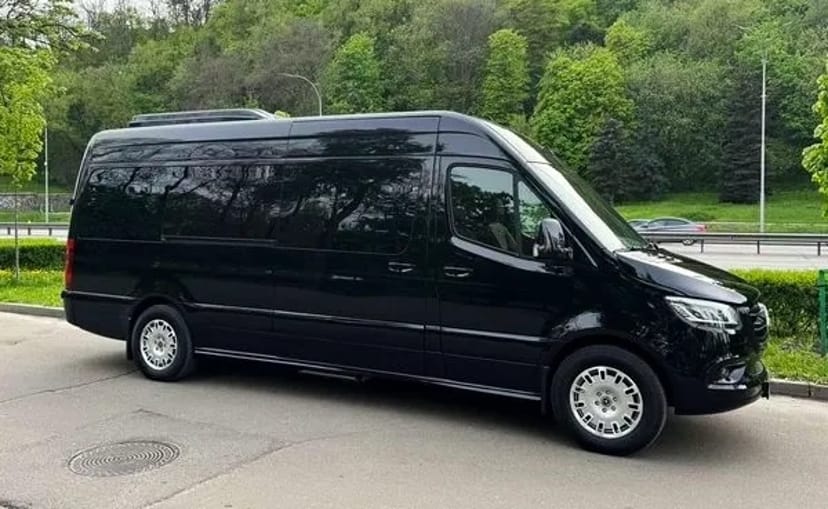 008 Трансфер на мікроавтобус Mercedes Sprinter VIP Варшава Краків Кишинів Польша Молдова