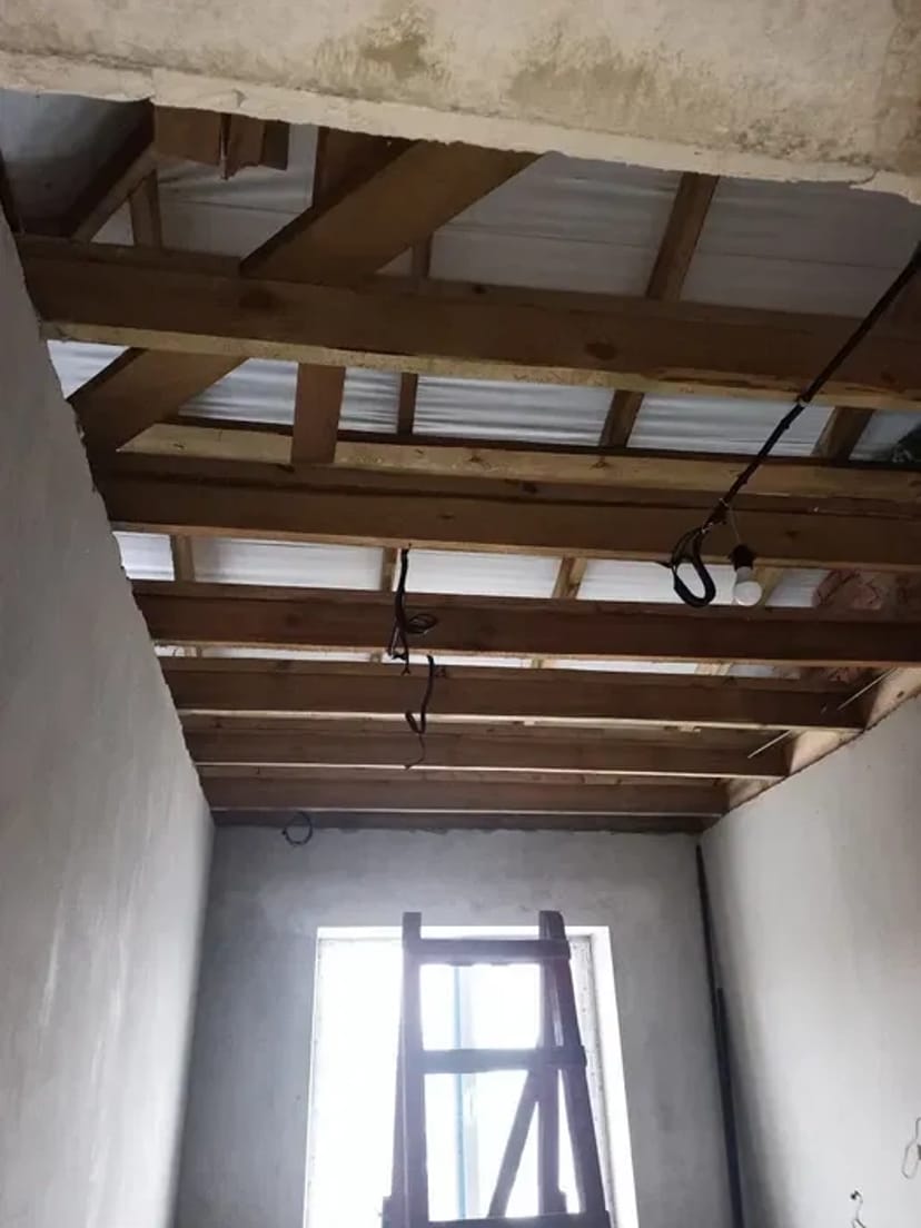 Утеплення дахів, мансарди,балок перекриття.