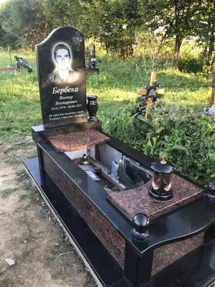 Пам’ятники та вироби з граніту від виробника — якість та довговічність за вигідними цінами