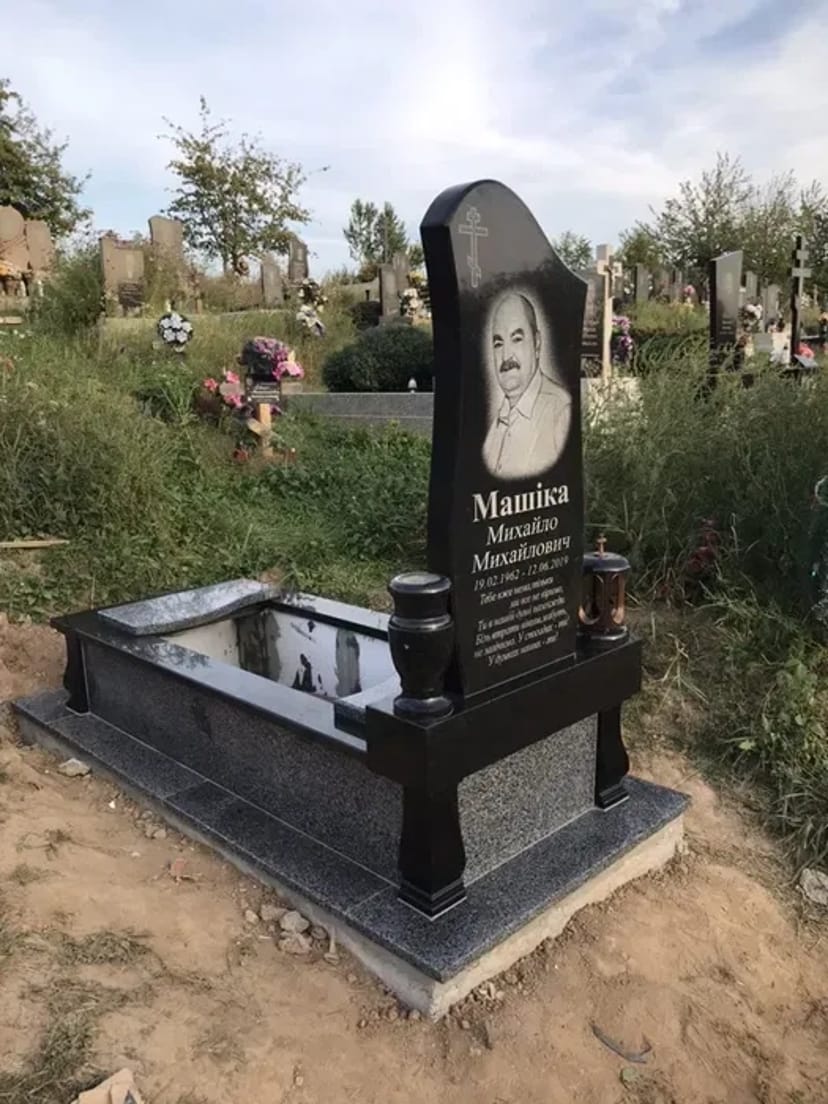 Пам’ятники та вироби з граніту від виробника — якість та довговічність за вигідними цінами