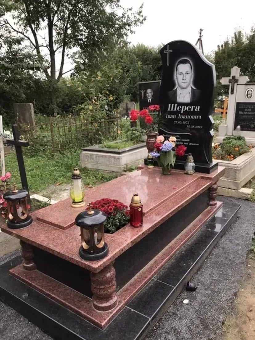 Пам’ятники та вироби з граніту від виробника — якість та довговічність за вигідними цінами