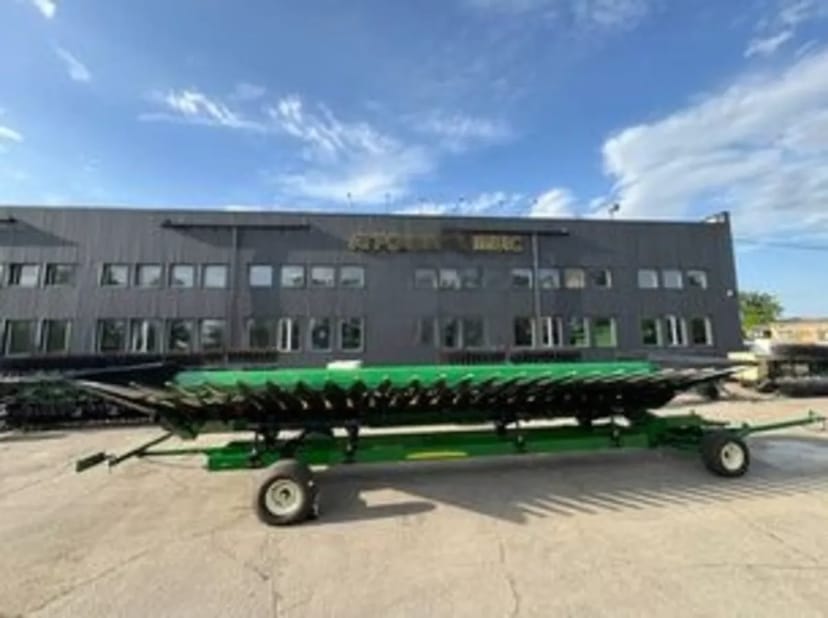 Жниварка John Deere для збору соняшника