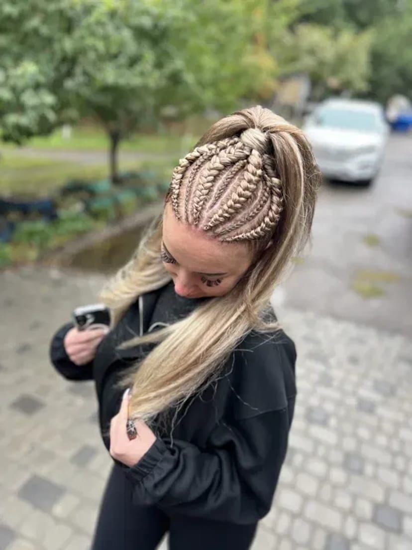 Брейди в хвіст, афроплетіння, коси