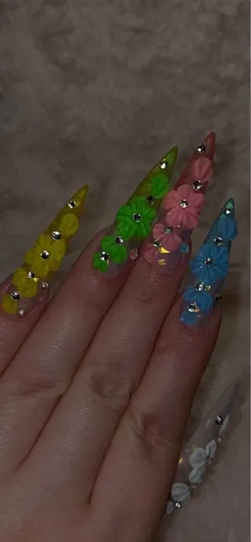 Нарощування нігтів. Корекція. Дизайн. Ліплення. ГАРАНТІЯ 3 ТИЖНЯ. Повідомлення