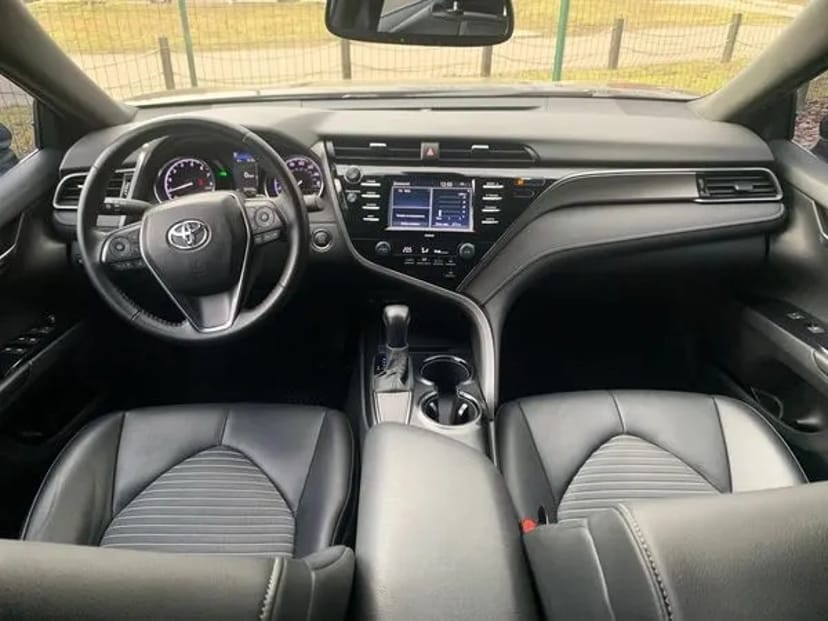 097 Toyota Camry V70 на весілля трансфер