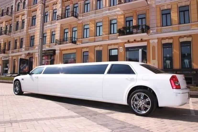 007 Лімузин на весілля Chrysler 300C 