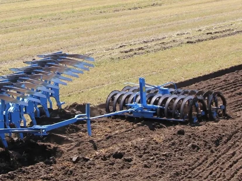 Плуг LEMKEN (372). Для оранки.