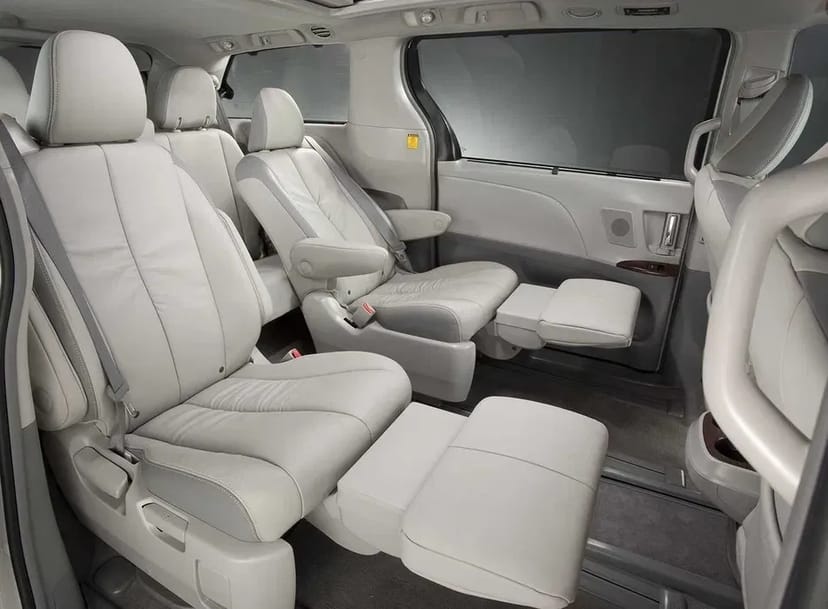 Трансфер з Рiвного в аэропорт Варшава, Люблiн, Жешув, Краків 17 грн.