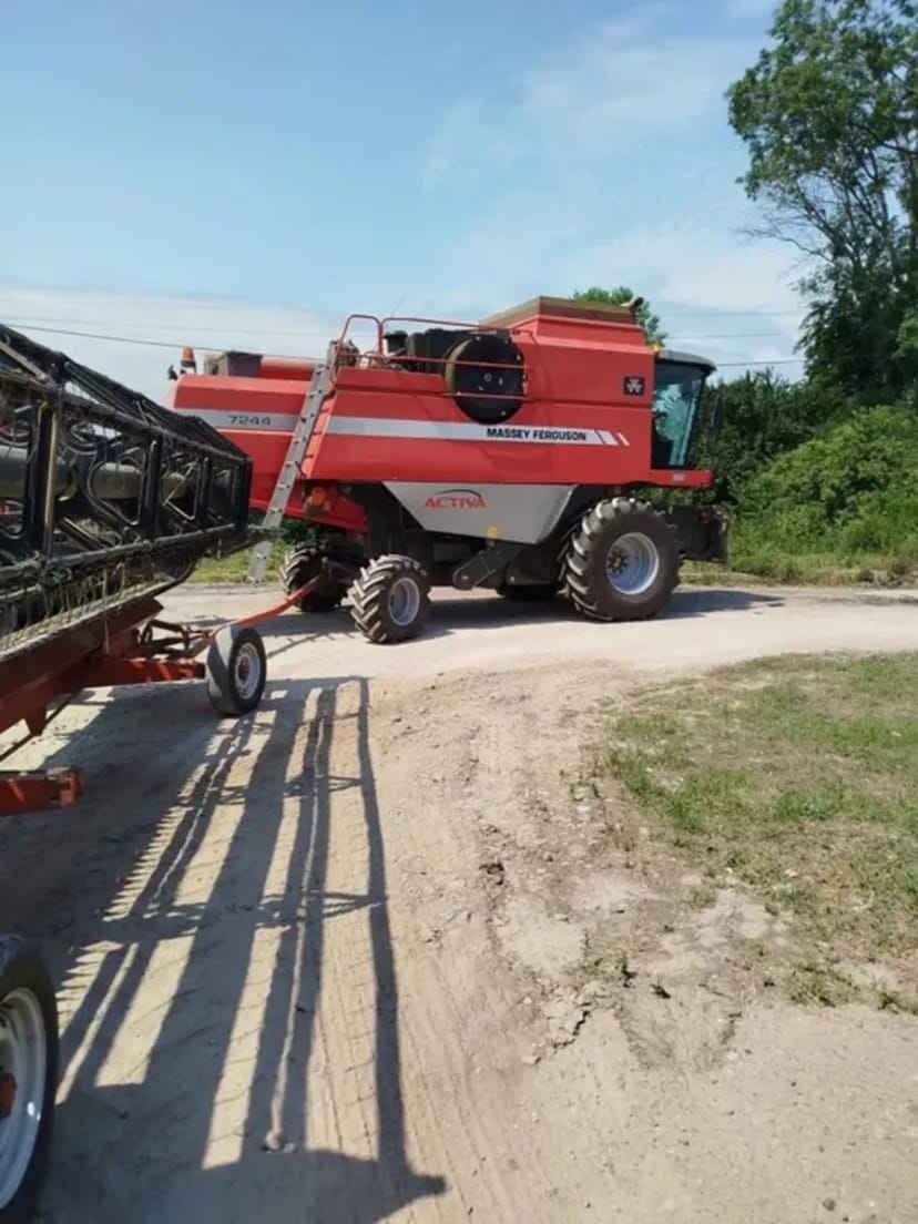 Зернозбиральний комбайн Massey Ferguson Aktiva